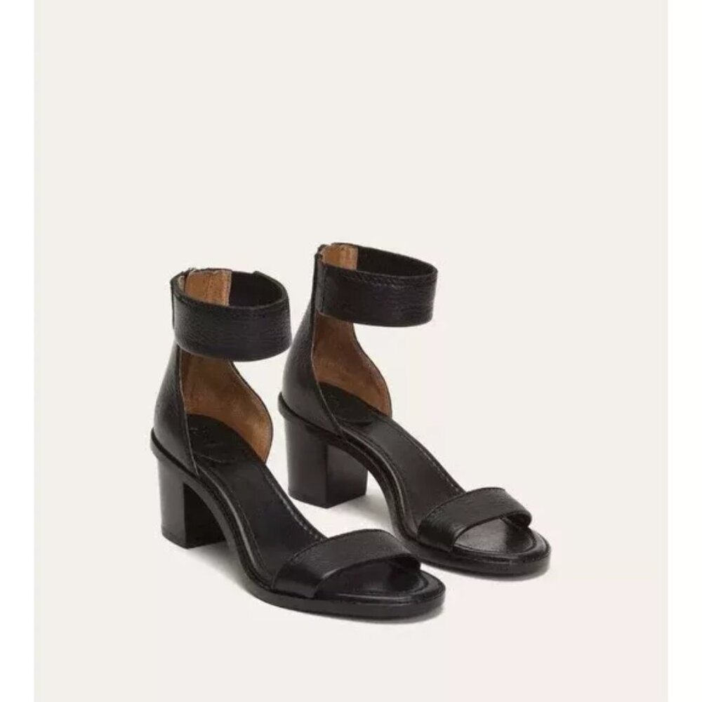 Frye Bielle Back Zip Heeled Sandal in Black - Size 9